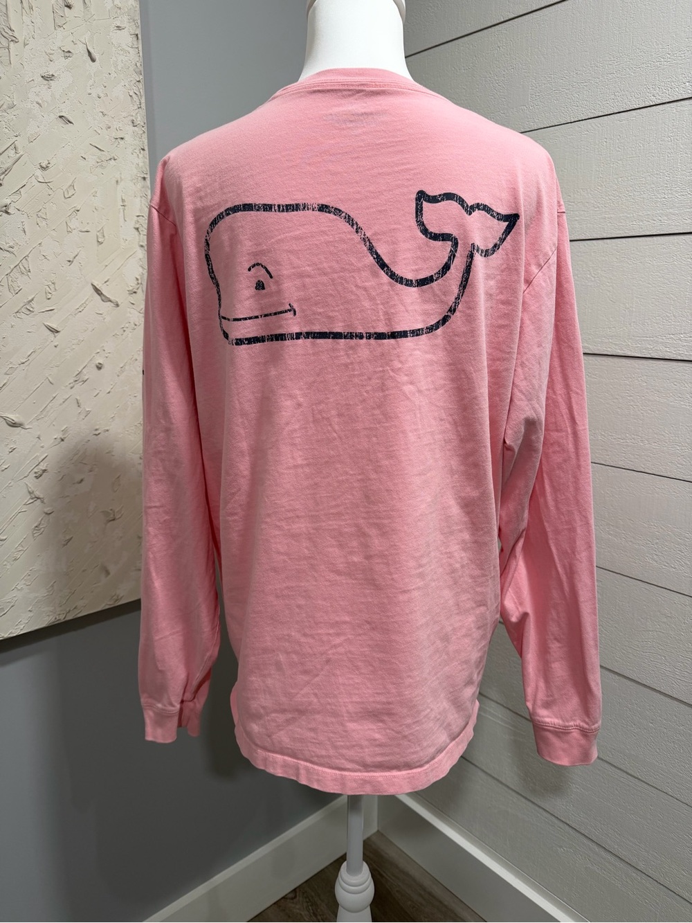 Vineyard Vines Men’s Light Pink Long-Sleeve Pocket Tee - Picture 3 of 4